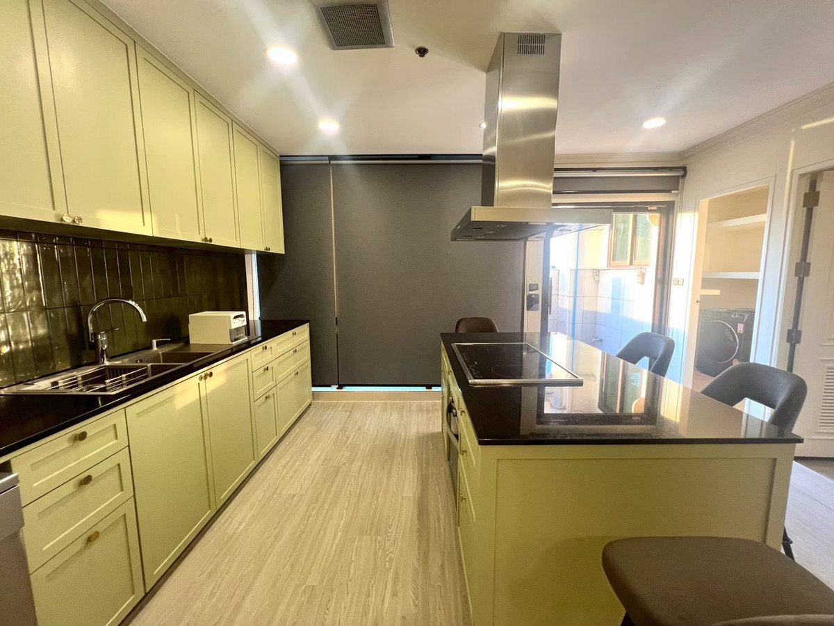 ให้เช่าคอนโดคลองเตย กล้วยน้ำไท : ✅ให้เช่าห้อง Penthouses ว่างพร้อมเข้าอยู่🔥Lumpini Park View ( 3 ห้องนอน 4 ห้องน้ำ, 267 ตรม.) ราคาเช่า 150,000/month Tel.0922635410 เอิร์ธ