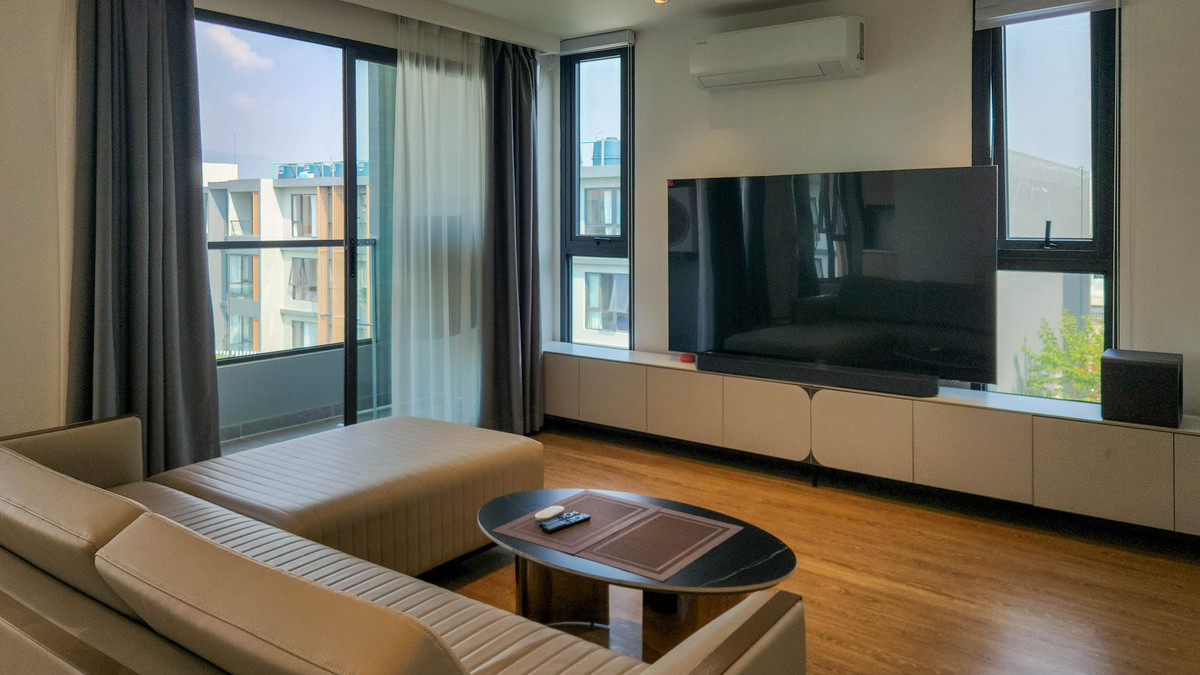 ให้เช่าคอนโดเชียงใหม่ : ยูนิตพิเศษ ขนาดใหญ่กว่าปกติ คอนโด 3 ห้องนอน ชั้นบนสุด วิวภูเขา ใกล้สนามบิน