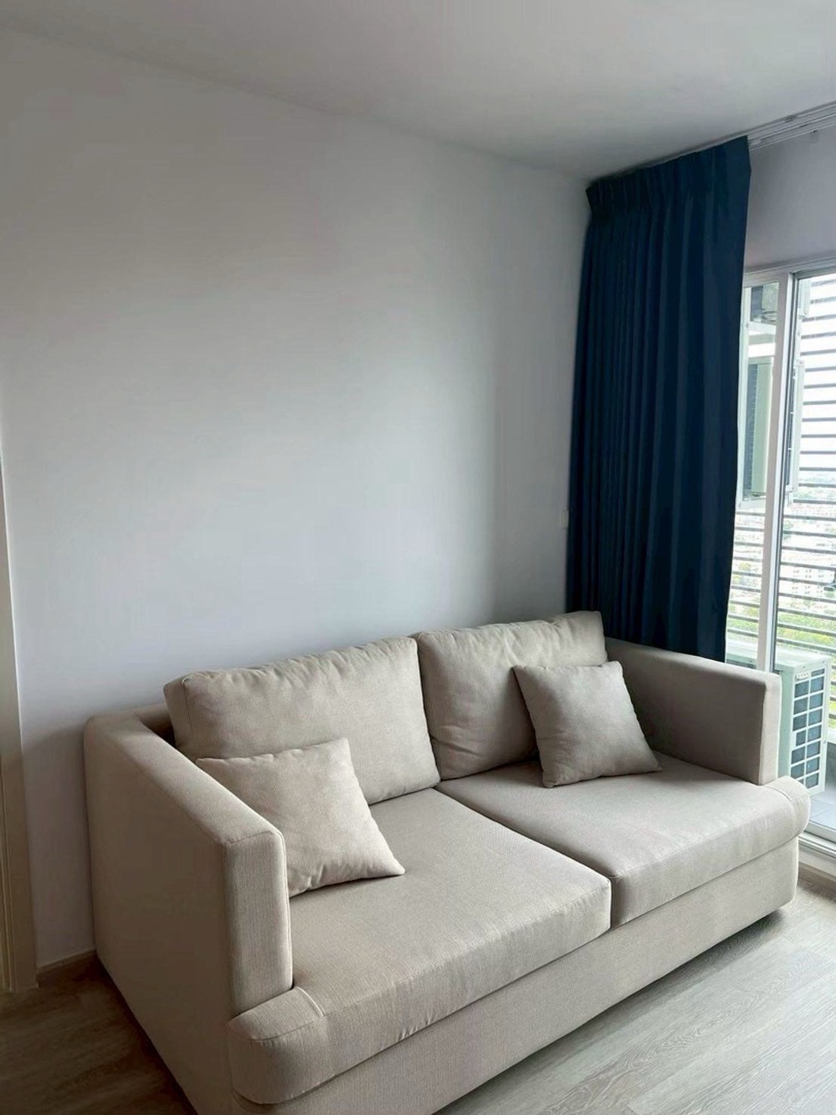 ให้เช่าคอนโดท่าพระ ตลาดพลู วุฒากาศ : 💙@condocurator 💙 ให้เช่า Elio Sathorn - Wutthakat ห้องใหม่ เฟอร์นิเจอร์ครบ [PM4868]