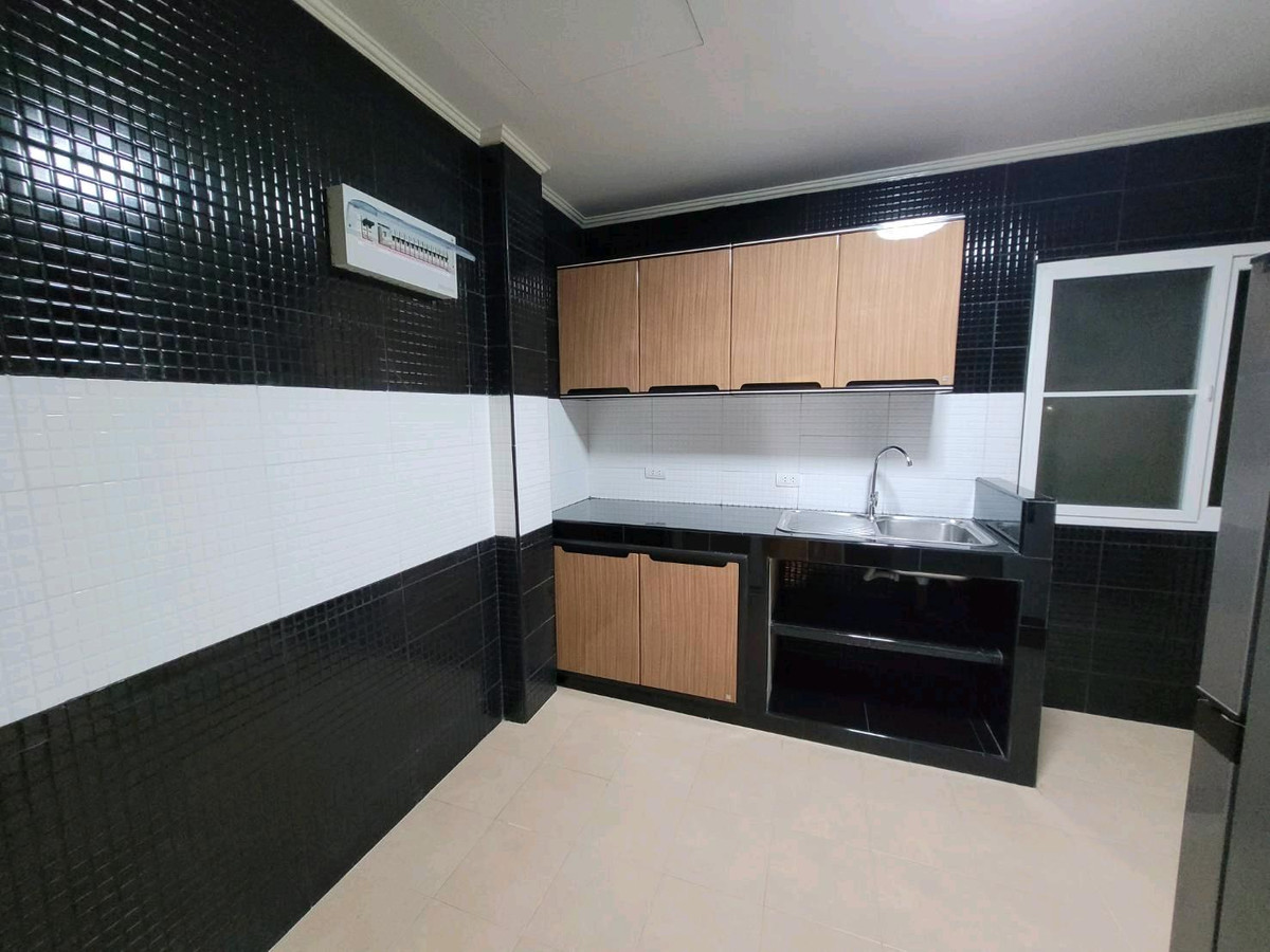 ให้เช่าบ้านลาดกระบัง สุวรรณภูมิ : 🏡ศุภาลัย สวนหลวง เพียง65,000/ด
บ้านเดี่ยวให้เช่า เป็นบ้านตัวอย่างหลังที่ 4 จากถนนใหญ่ หรูหรา พร้อมเฟอร์ฯ
 ❗️โปรโมชั่น ดูแลสวนฟรี ฉีดปลวกฟรีตลอดสัญญา