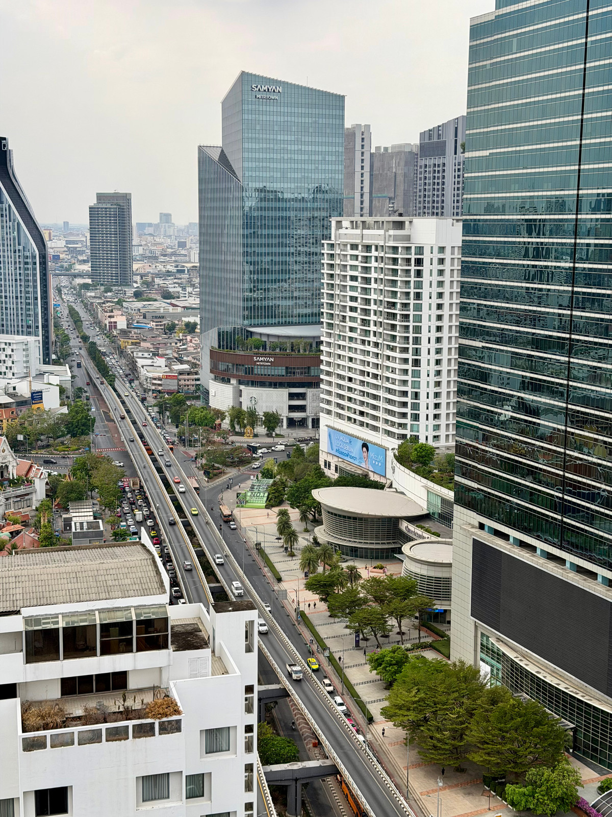 ขายคอนโดสยาม จุฬา สามย่าน : แค่วิวก็คุ้มแล้ว โชคดีที่เจอโพสต์นี้ครับ TEL 0946503223