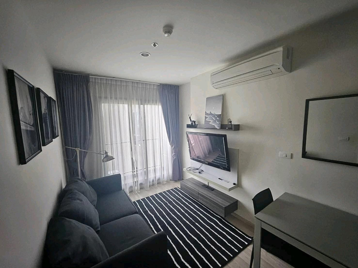 For RentCondoRatchadapisek, Huaikwang, Suttisan : 🍃 Big room, Rare Item, MRT Huai Khwang location, walk only 150 m.