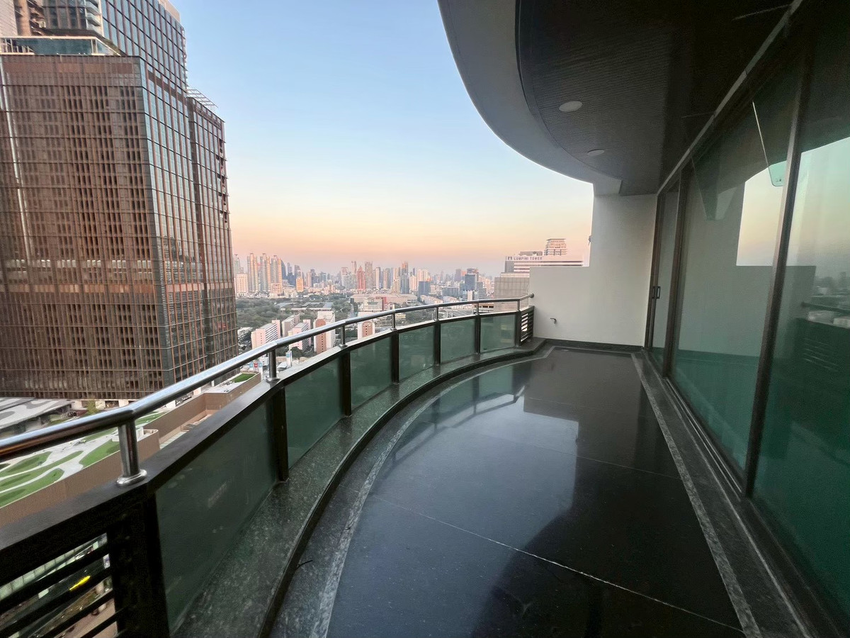 ให้เช่าคอนโดคลองเตย กล้วยน้ำไท : ✅ให้เช่าห้อง Penthouses ว่างพร้อมเข้าอยู่🔥Lumpini Park View ( 3 ห้องนอน 4 ห้องน้ำ, 267 ตรม.) ราคาเช่า 150,000/month Tel.0922635410 เอิร์ธ