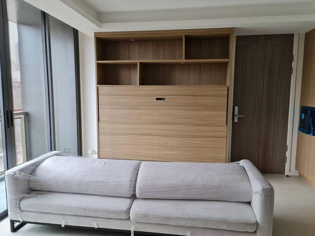 For RentCondoSukhumvit, Asoke, Thonglor : For rent Circle Sukhumvit 31, spacious room 45 sq m., modern style, Circle S31, ready to move in, in the heart of Sukhumvit.