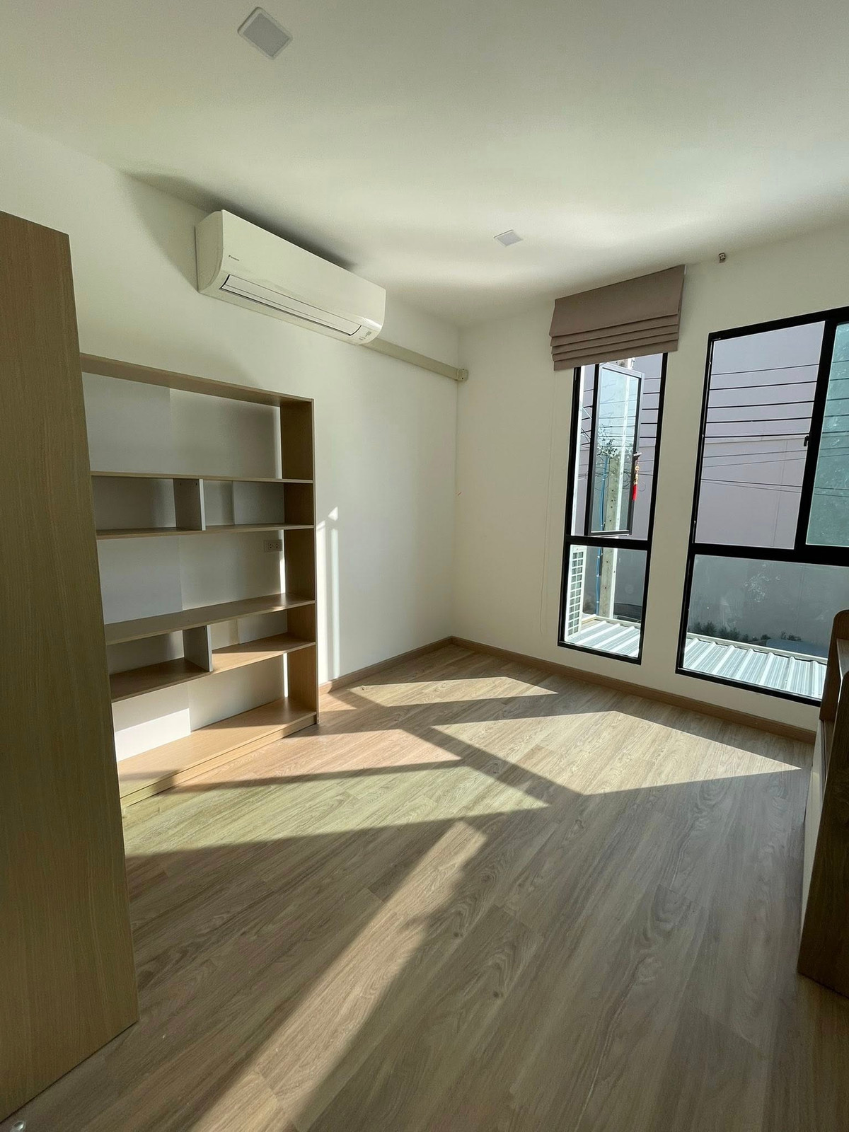 For SaleTownhomePattanakan, Srinakarin : K-6800 SALE 🔥🔥 Townhome Patio Srinakarin Rama 9 ready to move in, house facing south.