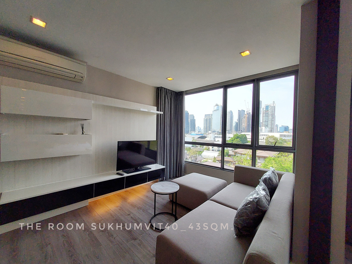 For RentCondoSukhumvit, Asoke, Thonglor : 🎉For RENT!! 1 nice view bedroom at The Room Sukhumvit40 near BTS Ekkamai and Thong Lo