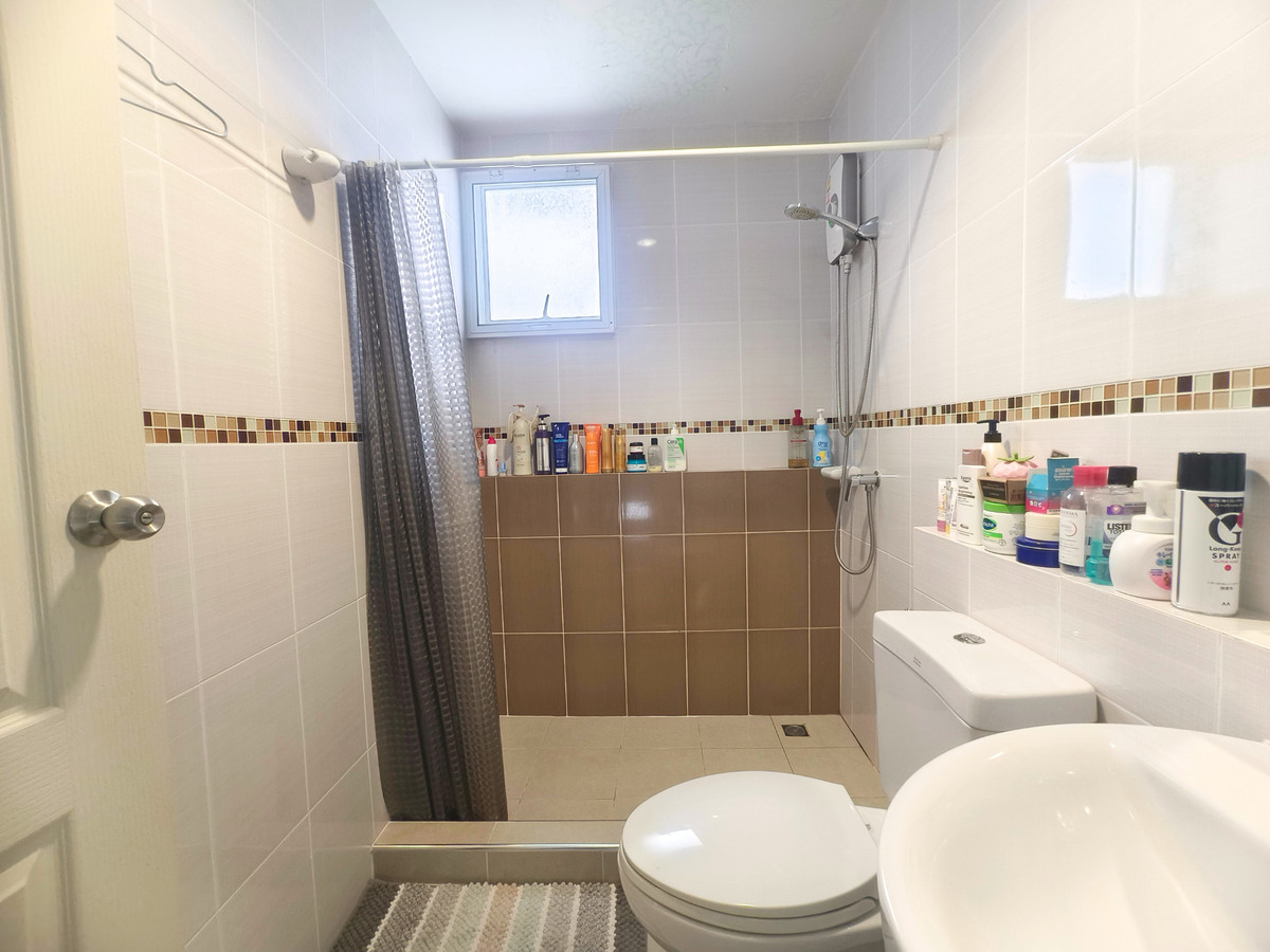 ขายบ้านมีนบุรี-ร่มเกล้า : ขาย บ้านเดี่ยว Parkway Aliv รามคำแหง (ปาร์คเวย์ชาเล่ต์ เฟสใหม่) ติดรถไฟฟ้า 3 ห้องนอน 3 ห้องน้ำ บ้านสวยไม่ต้องซ่อม พร้อมตกแต่ง