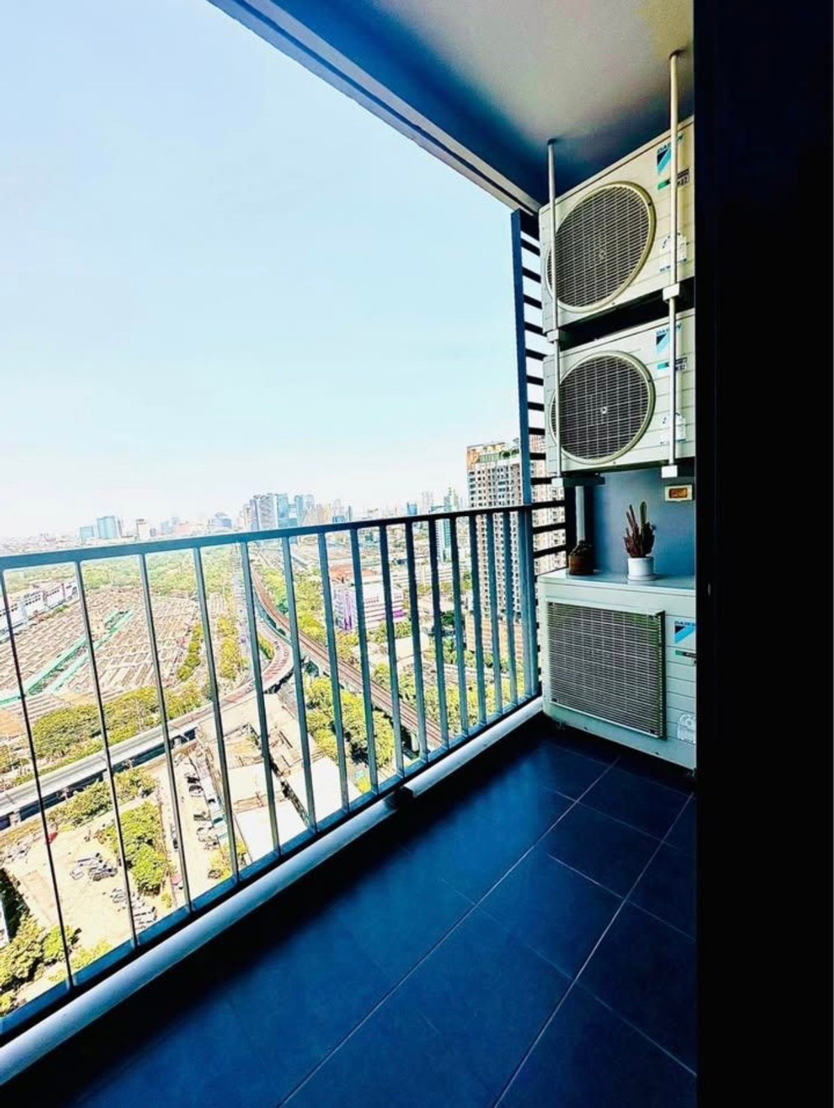 ให้เช่าคอนโดสะพานควาย จตุจักร : 🏙 ให้เช่าคอนโด Ideo Phaholyothin – Chatuchak ห้องมุม ชั้นสูง วิวสวนจตุจักร