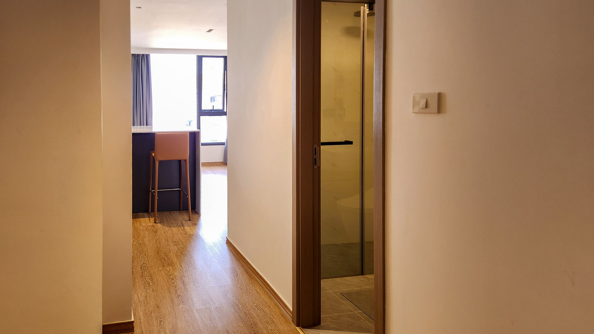 ให้เช่าคอนโดเชียงใหม่ : ยูนิตพิเศษ ขนาดใหญ่กว่าปกติ คอนโด 3 ห้องนอน ชั้นบนสุด วิวภูเขา ใกล้สนามบิน