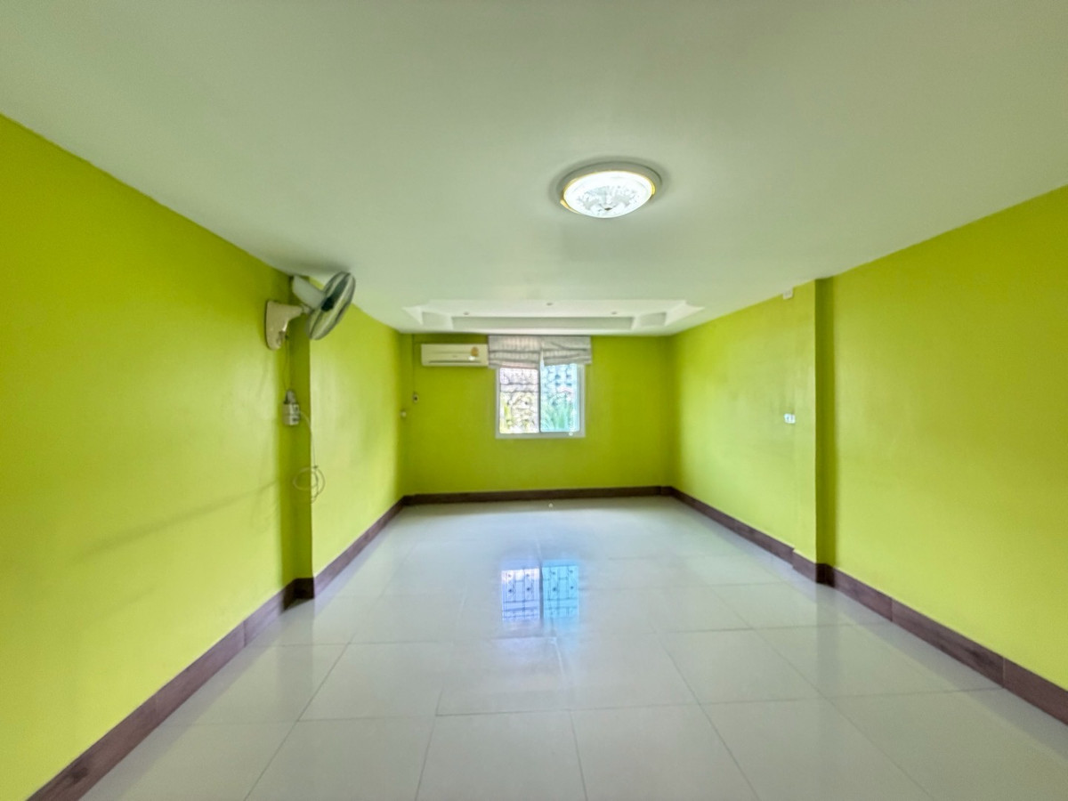 ให้เช่าทาวน์โฮมอ่อนนุช อุดมสุข : ให้เช่าทาวน์โฮม 4นอน 3น้ำ ควีนเพลส3 อ่อนนุช44