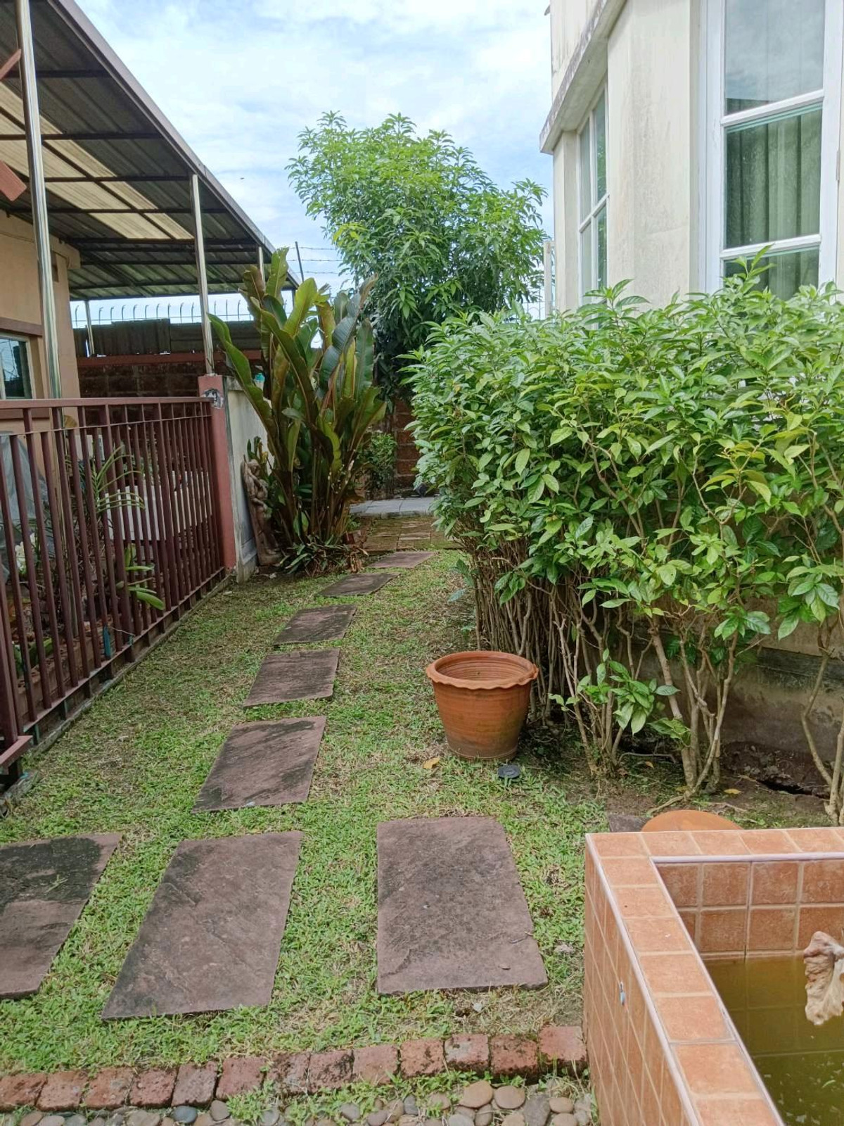 ขายบ้านมีนบุรี-ร่มเกล้า : ขายบ้านเดี่ยวมือสอง ราคาถูกที่สุด
เจ้าของอยากรีบขาย