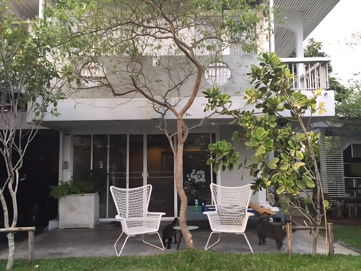 ขายบ้านพัฒนาการ ศรีนครินทร์ : ขายบ้านเดี่ยว หมู่บ้านเสรี 7 พระราม 9 ซอย 62 ขนาด 79 ตร.ว. 3 ห้องนอน ใกล้ The Nine พระราม 9 ราคา 9,900,000 บาท