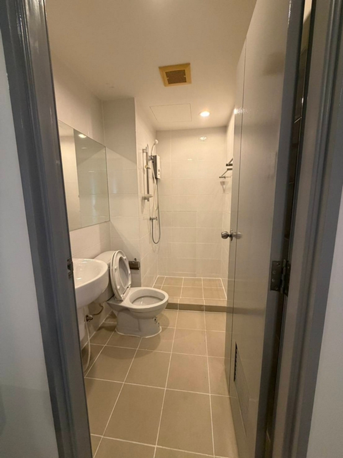 ให้เช่าคอนโดพระราม 2 บางขุนเทียน : คอนโด เซอราโน่ พระราม 2 ขนาด 32 ตรม. เฟอร์ครบ ใกล้เซ็นทรัล พระรามสอง