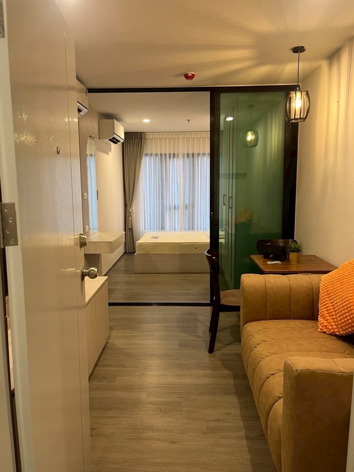 ให้เช่าคอนโดท่าพระ ตลาดพลู วุฒากาศ : ✨ห้องมือ1✨ Regent Home Wutthakat 
📍ถึง BTS วุฒากาศ เพียง 180 เมตร