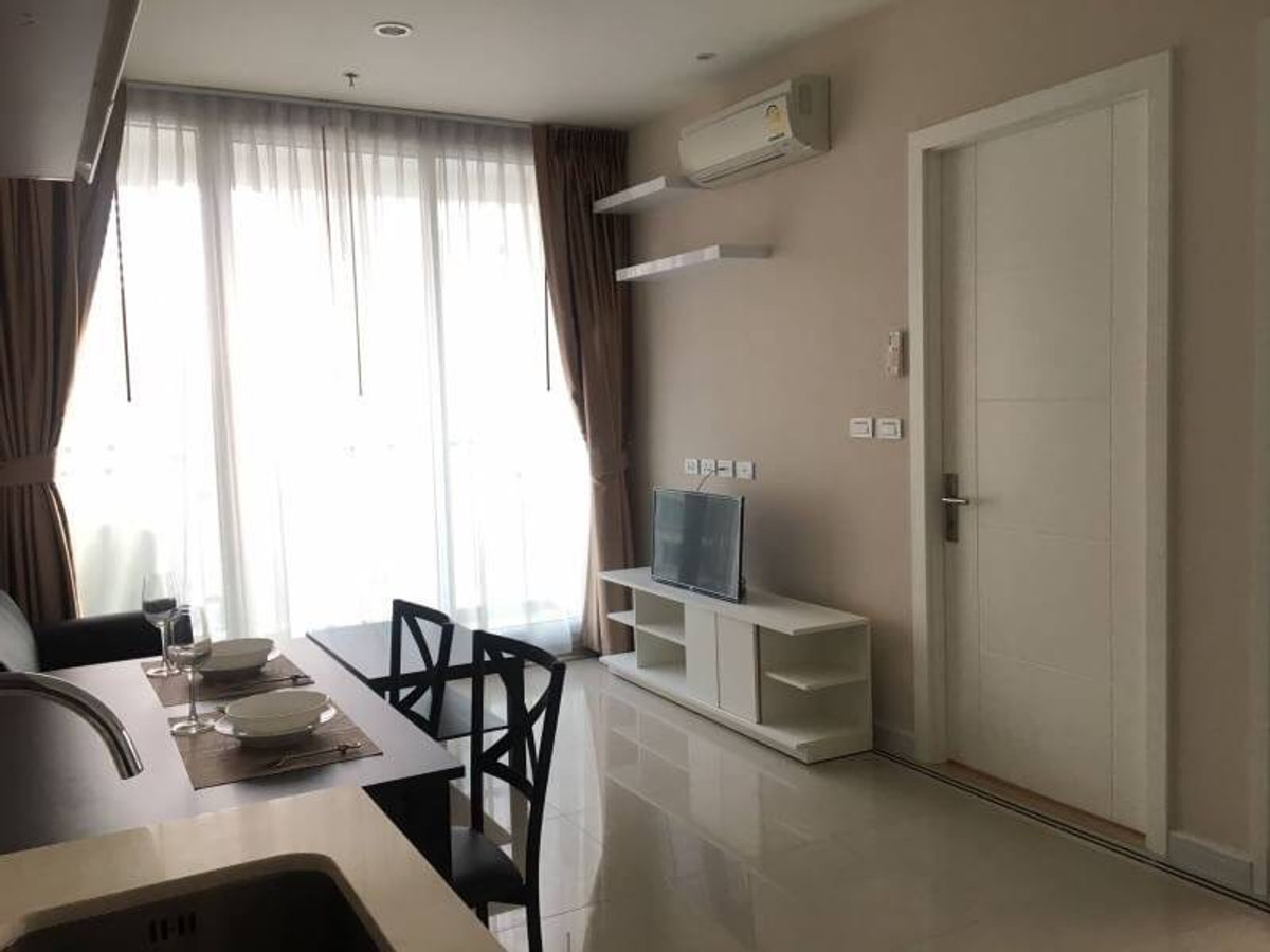 ให้เช่าคอนโดพระราม 9 เพชรบุรีตัดใหม่ RCA : OMG3204  [ ทีซี กรีน ]  ห้องสวย 1 ห้องนอน แต่งครบ - จะว่างเช่า 22 มี.ค. 69