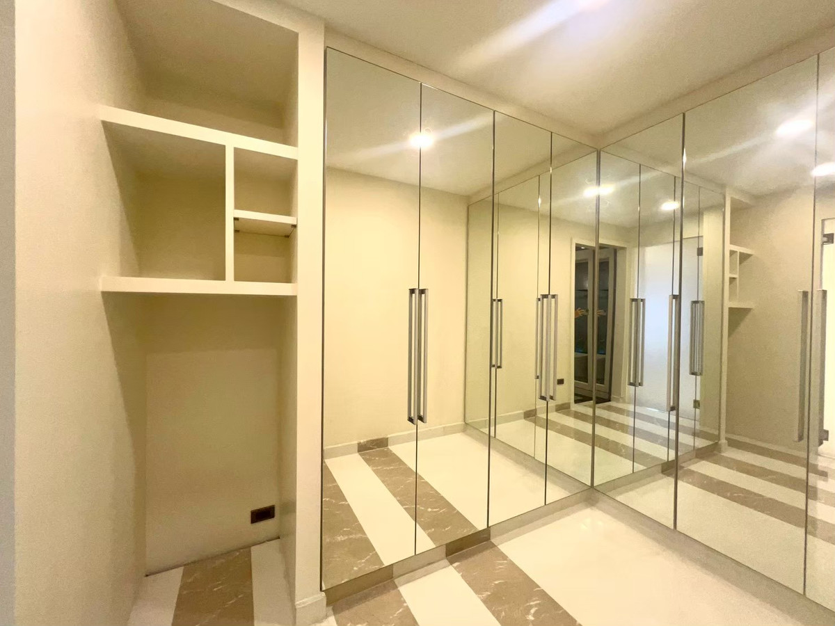 ให้เช่าคอนโดคลองเตย กล้วยน้ำไท : ✅ให้เช่าห้อง Penthouses ว่างพร้อมเข้าอยู่🔥Lumpini Park View ( 3 ห้องนอน 4 ห้องน้ำ, 267 ตรม.) ราคาเช่า 150,000/month Tel.0922635410 เอิร์ธ