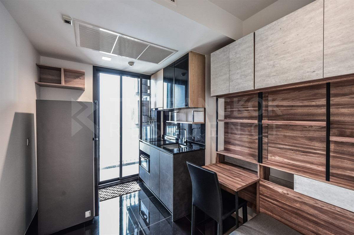 For SaleCondoSapankwai,Jatujak : 🔥Good Deal 🔥The Line Jatujak Mochit 1B1B 27 sqm. Just 4MB Call Ms.Angel(Aumi)0658209572