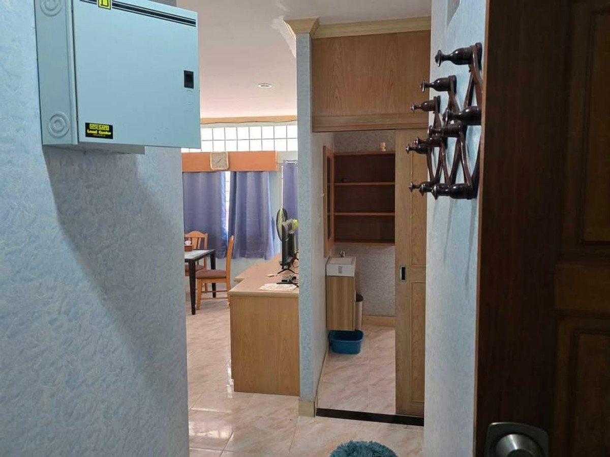 ขายอาคารพาณิชย์พัทยา บางแสน ชลบุรี สัตหีบ : ✅อาคารพาณิชย์ ตึกหัวมุม ทำเลดี รีโนเวทแล้ว ✅ Jomtien Complex Plaza จอมเทียน คอมเพล็กซ์ พลาซ่า