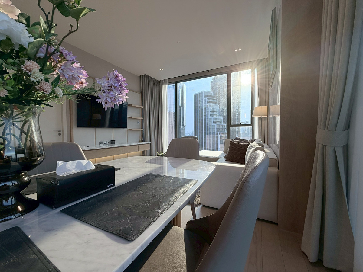 For RentCondoSukhumvit, Asoke, Thonglor : Super Luxury Condo for rent, next to BTS Thonglor✨THE STRAND Thonglor | 2 bedrooms, elegantly decorated. Ready to move in, near Market Place Thonglor.
