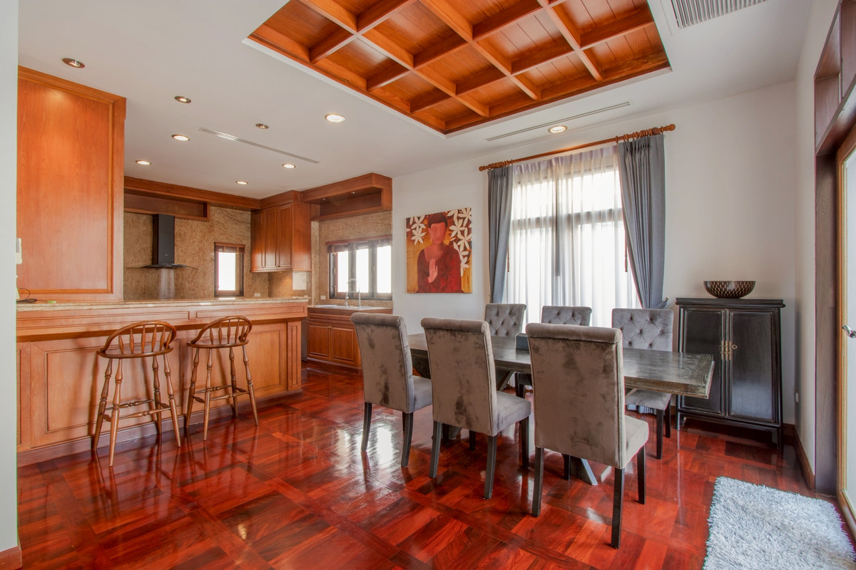 พัทยา บางแสน ชลบุรี สัตหีบ : ขาย/ให้เช่า พูลวิลล่าหรู "พร้อมท่าเรือส่วนตัว" View Talay Marina เดินลงหาดพัทยาได้เลย! 🏖️🛥️