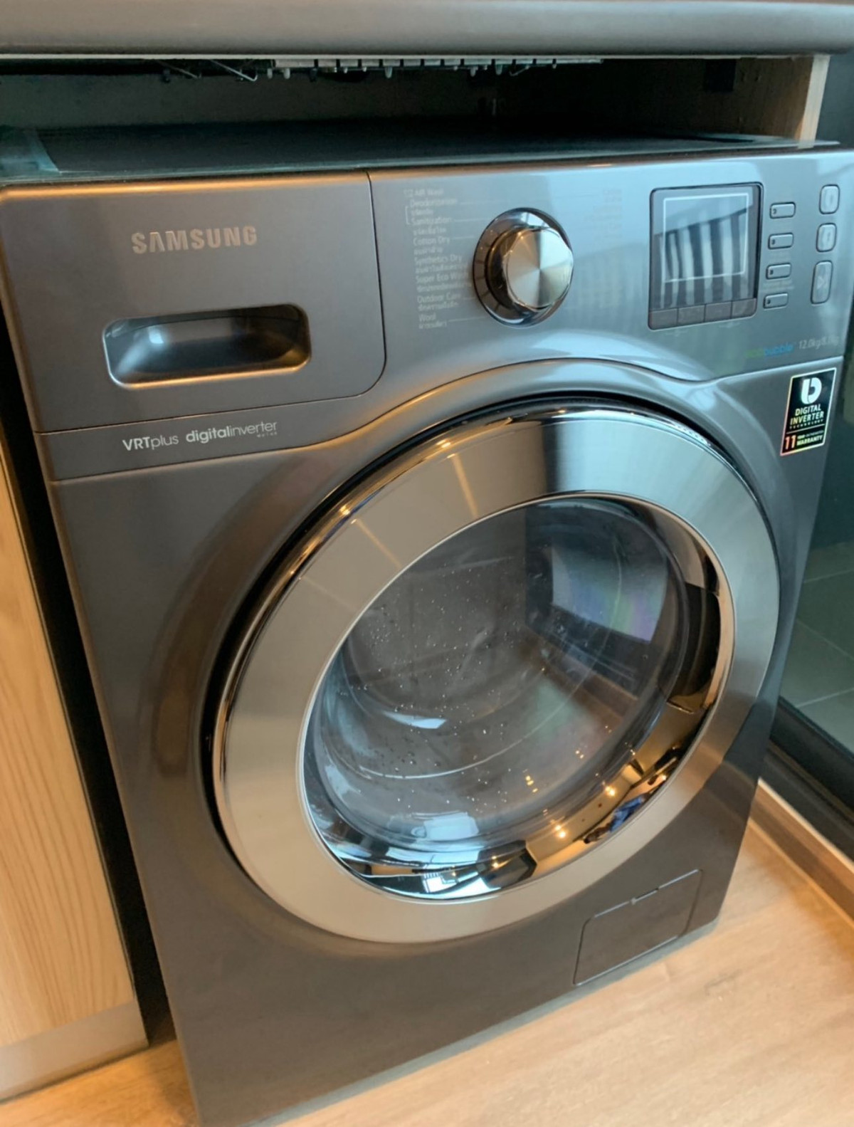 For RentCondoBangna, Bearing, Lasalle : Condo for Rent: Ideo O2 Near BTS Bang Na (approx. 300 meters)