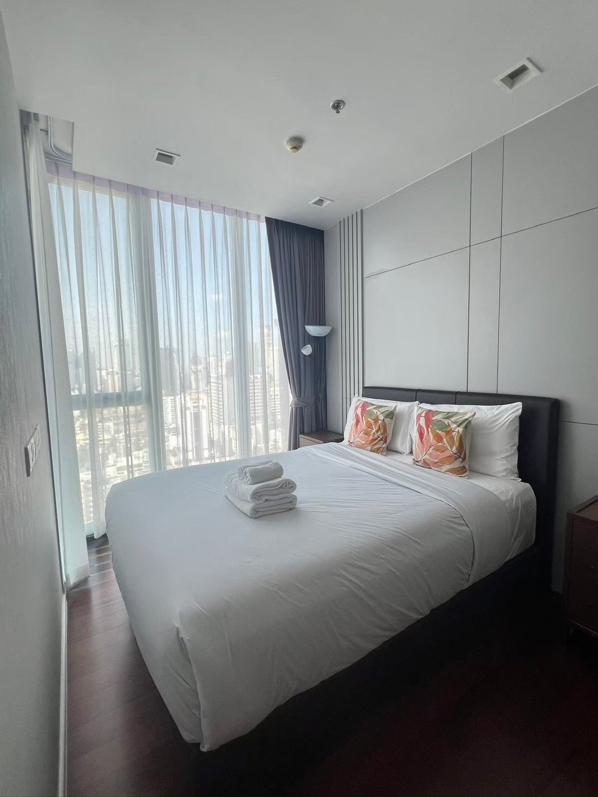 ให้เช่าคอนโดนานา : For rent condo Hyde Sukhumvit 11, 2 bedrooms, high floor (S03-1957)