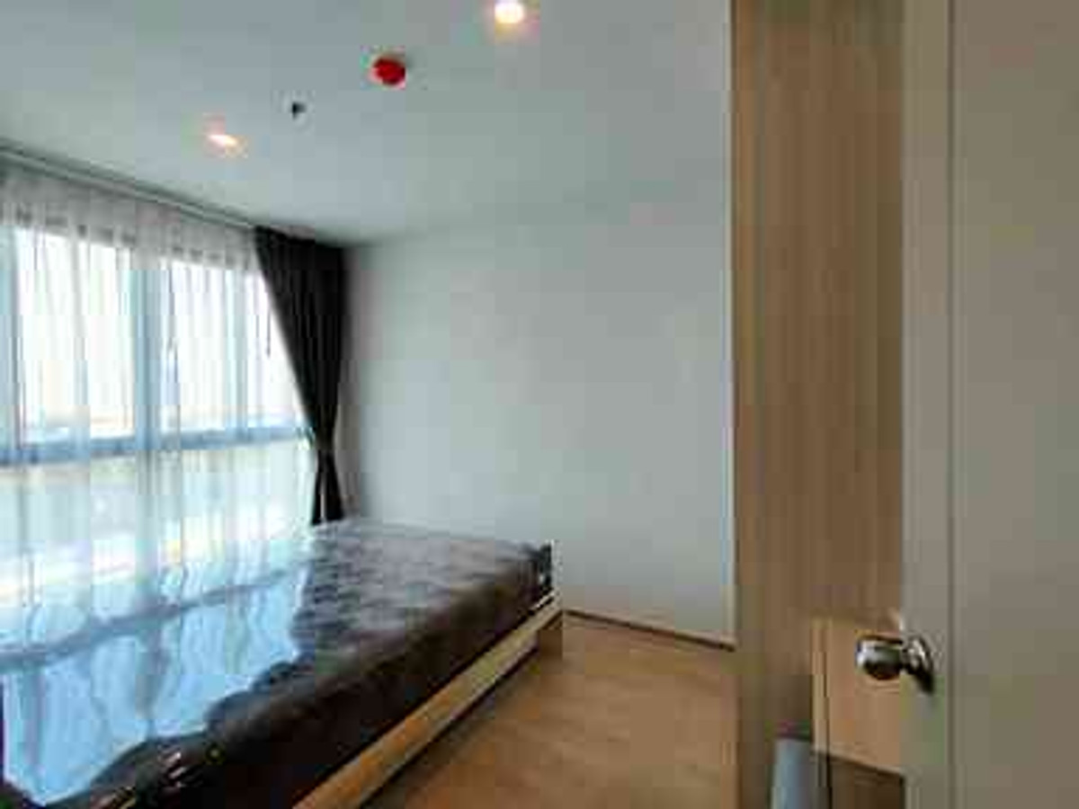 For RentCondoBangna, Bearing, Lasalle : Condo for Rent: Ideo O2 Near BTS Bang Na (approx. 300 meters)