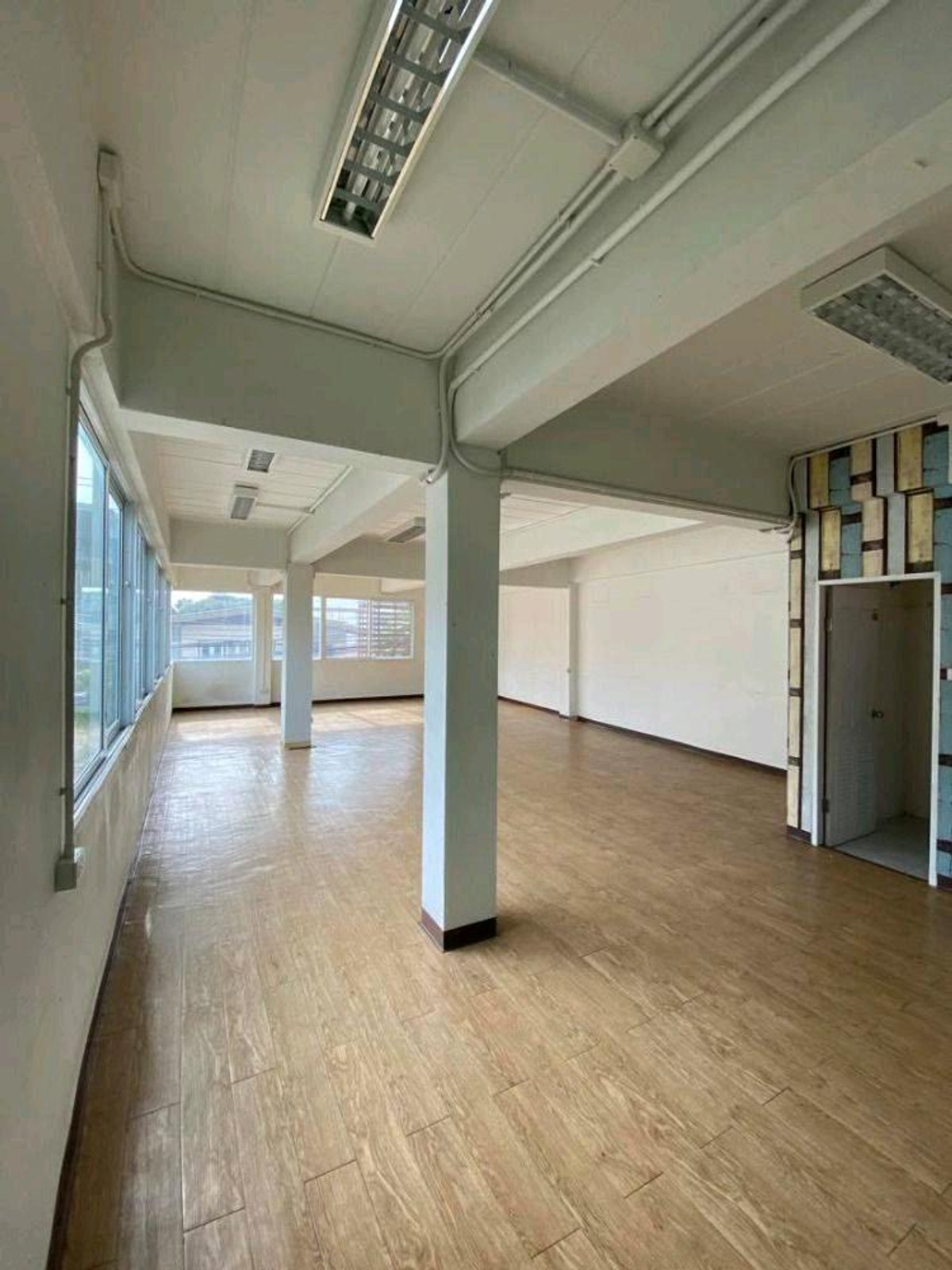 ให้เช่าอาคารพาณิชย์รัชดา ห้วยขวาง : 📍 ซอยรัชดาภิเษก 31 ใกล้สี่แยกประชานุกูล ทำเลดี ใกล้ทางด่วน ✨ เหมาะทำสำนักงาน / โชว์รูม / บริษัท / คลินิก / ธุรกิจต่าง ๆ