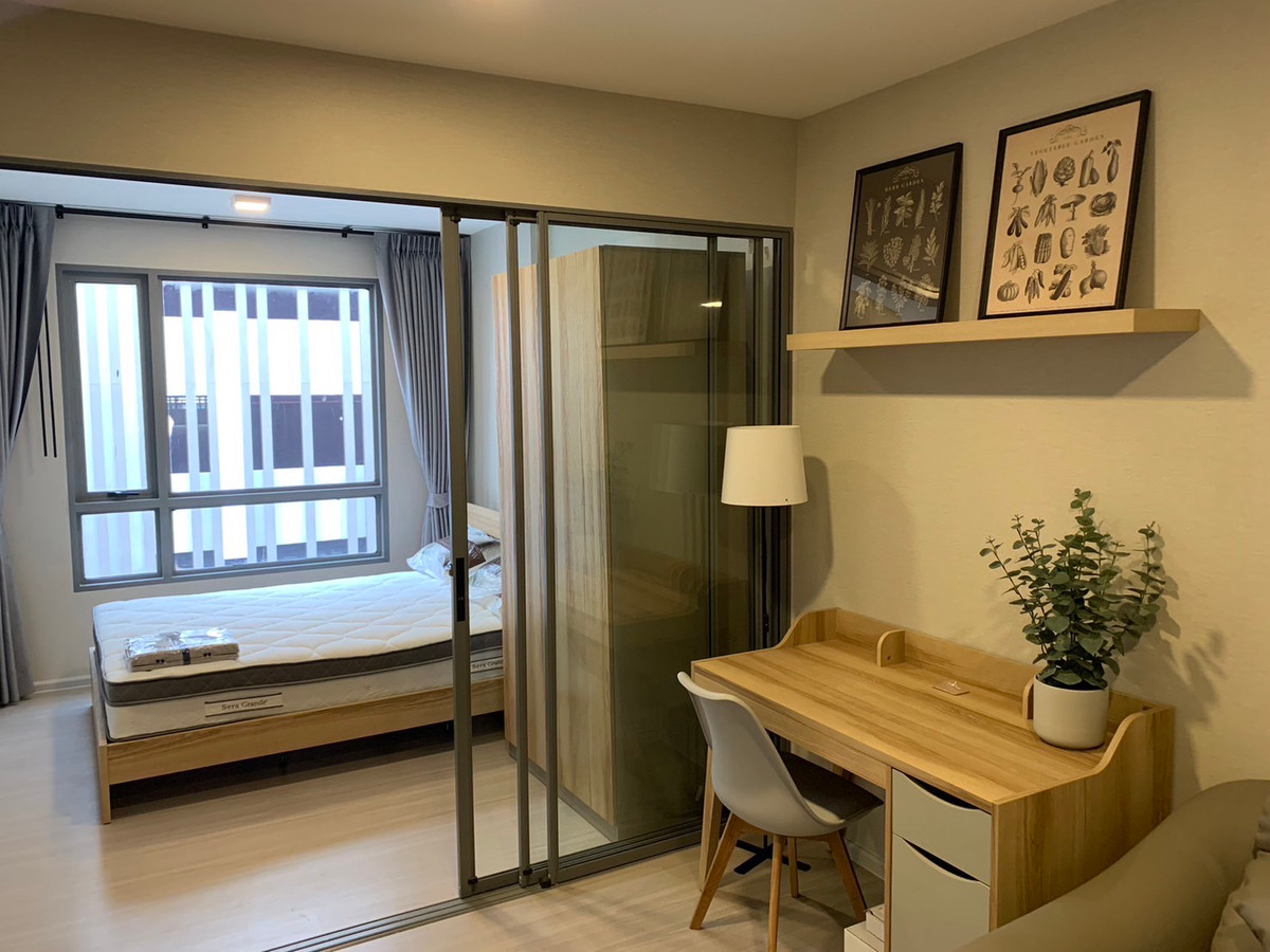 For RentCondoSukhumvit, Asoke, Thonglor : Condo for rent, Quintara Phume Sukhumvit 39, Condo Quintara Phume Sukhumvit 39, new room, fully furnished, new electrical appliances. There is a washing machine, 2 air conditioners, and a separate kitchen.