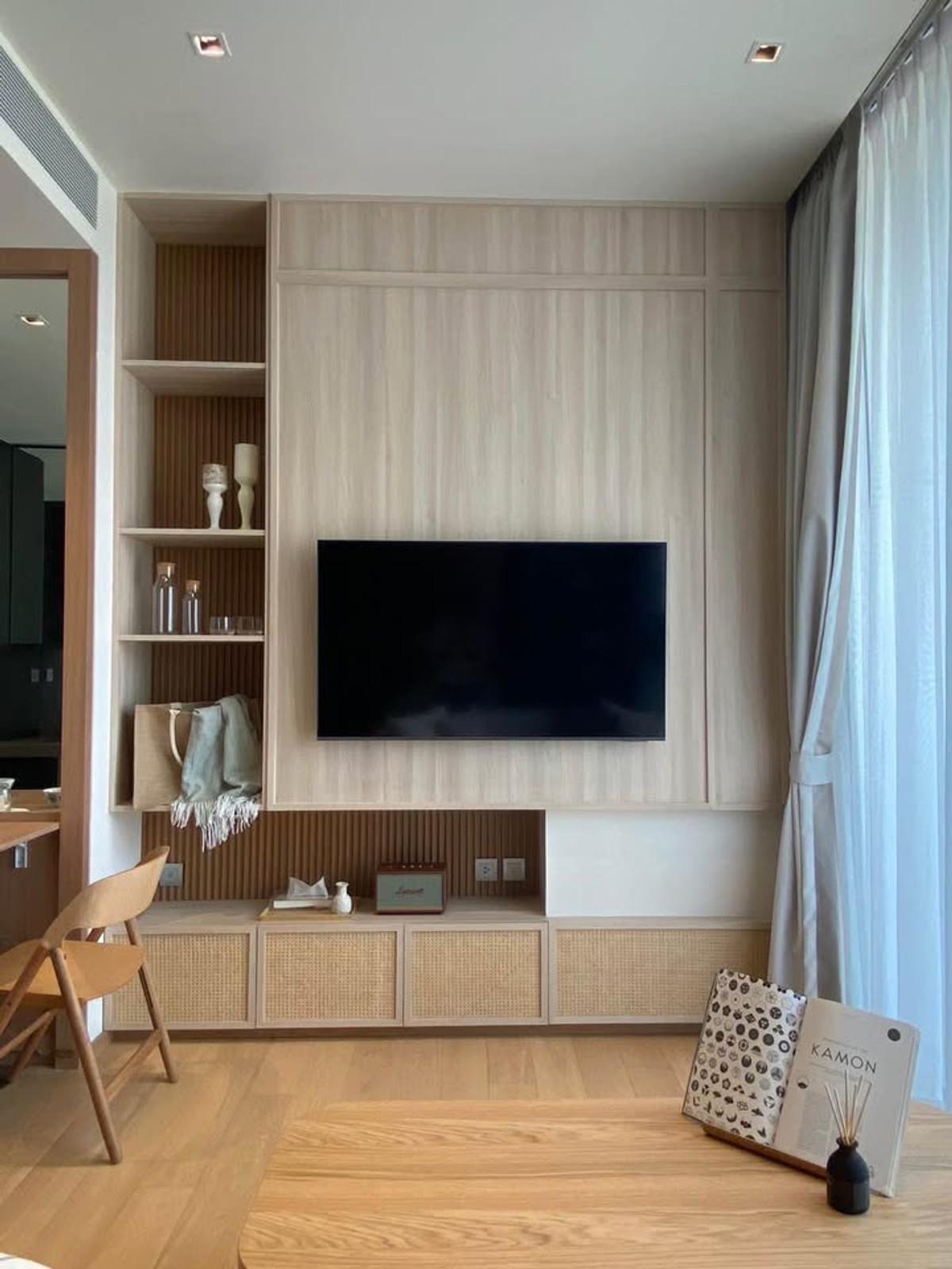 ให้เช่าคอนโดวิทยุ ชิดลม หลังสวน : ปล่อยเช่า คอนโดLuxury ใกล้ BTS ชิดลม เพียง 280 ม. | โครงการ 28 Chidlom | 1 ห้องนอน | 40 sqm. | ใกล้ Central Chidlom