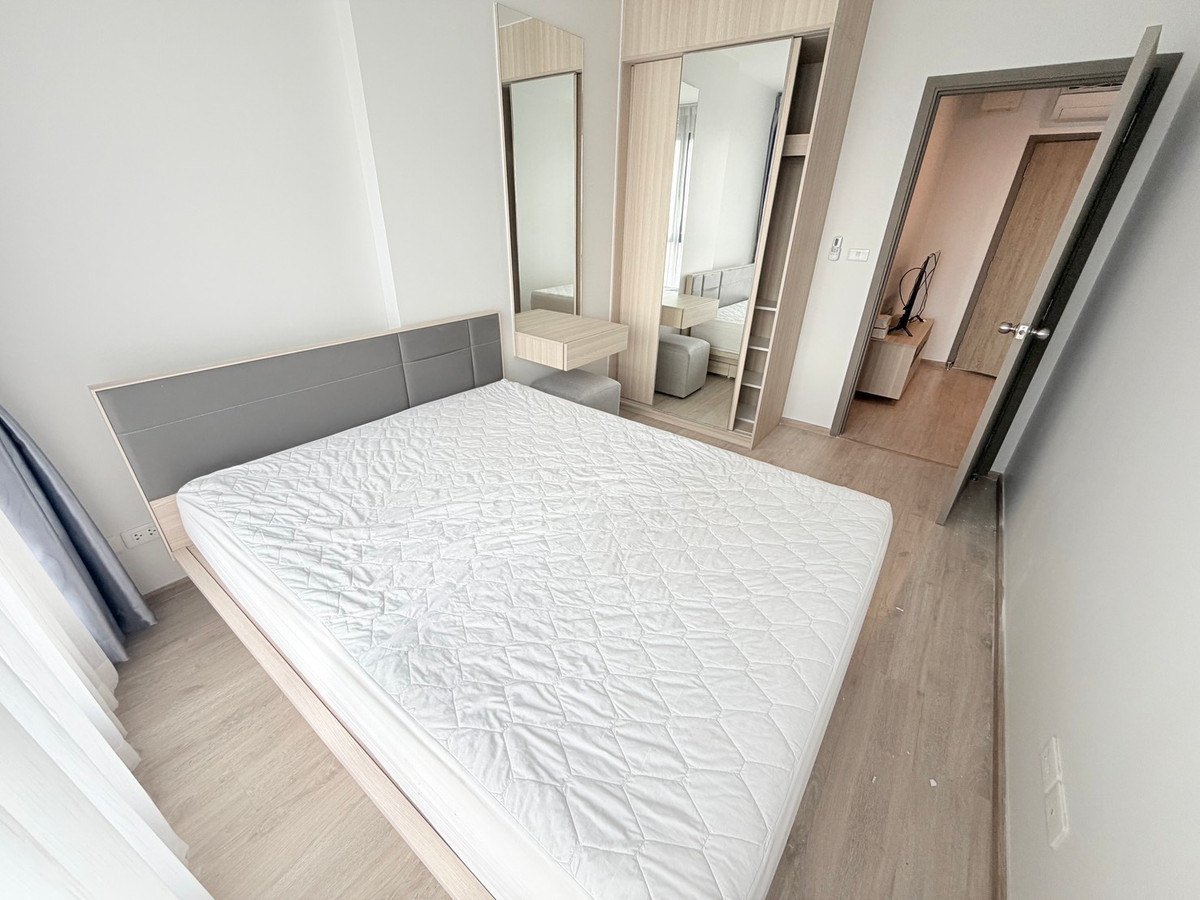 For RentCondoBangna, Bearing, Lasalle : Condo for Rent: Ideo O2 Near BTS Bang Na (approx. 300 meters)