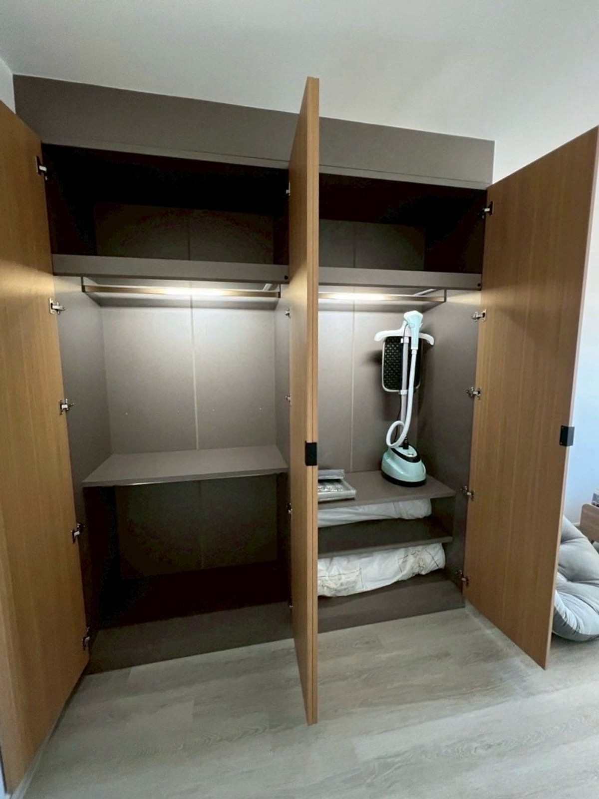 ให้เช่าคอนโดท่าพระ ตลาดพลู วุฒากาศ : 💙@condocurator 💙 ให้เช่า Elio Sathorn - Wutthakat ห้องใหม่ เฟอร์นิเจอร์ครบ [PM4868]