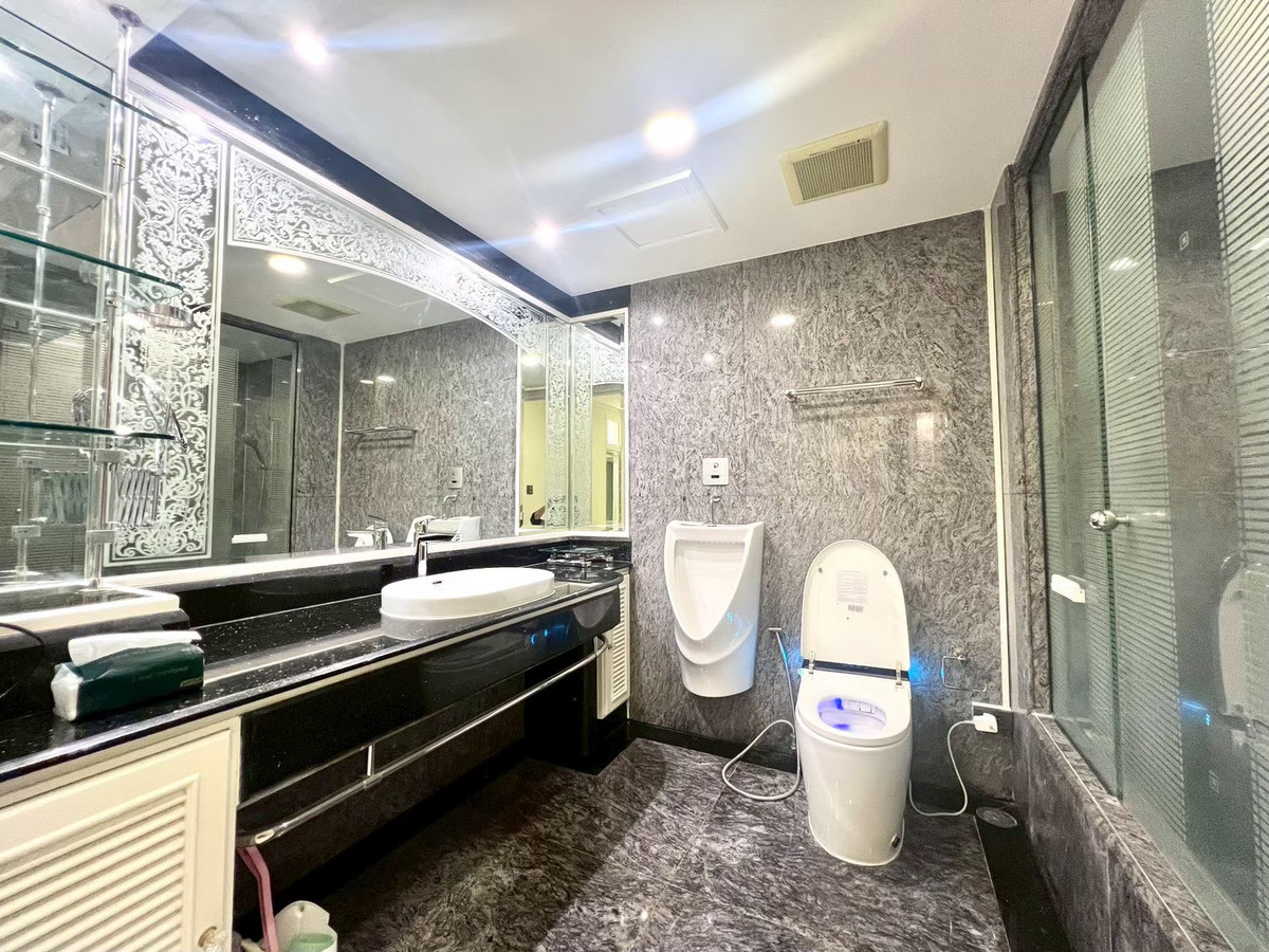 ให้เช่าคอนโดคลองเตย กล้วยน้ำไท : ✅ให้เช่าห้อง Penthouses ว่างพร้อมเข้าอยู่🔥Lumpini Park View ( 3 ห้องนอน 4 ห้องน้ำ, 267 ตรม.) ราคาเช่า 150,000/month Tel.0922635410 เอิร์ธ