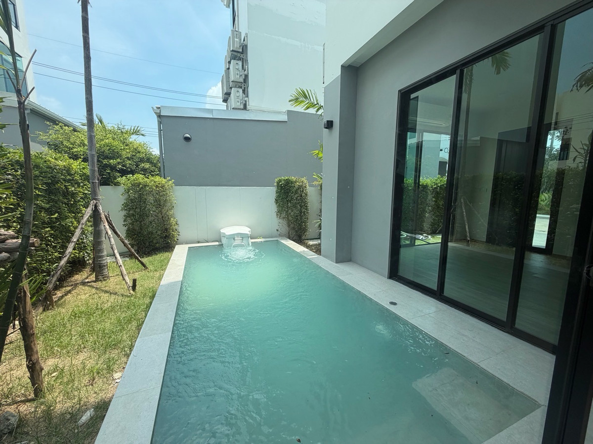 ให้เช่าบ้านลาดกระบัง สุวรรณภูมิ : ให้เช่า บ้านเดี่ยว 3 ชั้น Altitude Forest Onnut - Latkrabang (อัลติจูด ฟอเรสต์ อ่อนนุช - ลาดกระบัง) 
