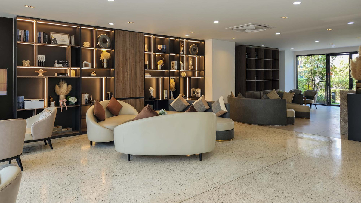 ให้เช่าคอนโดเชียงใหม่ : ยูนิตพิเศษ ขนาดใหญ่กว่าปกติ คอนโด 3 ห้องนอน ชั้นบนสุด วิวภูเขา ใกล้สนามบิน