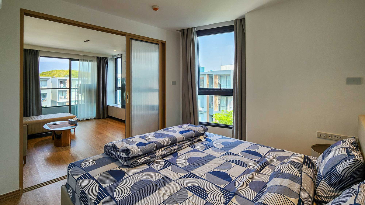 ให้เช่าคอนโดเชียงใหม่ : ยูนิตพิเศษ ขนาดใหญ่กว่าปกติ คอนโด 3 ห้องนอน ชั้นบนสุด วิวภูเขา ใกล้สนามบิน