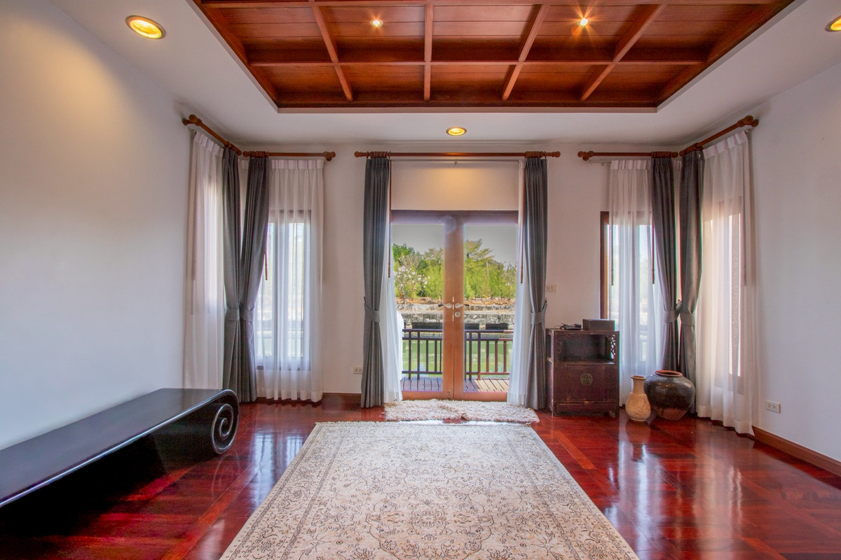 พัทยา บางแสน ชลบุรี สัตหีบ : ขาย/ให้เช่า พูลวิลล่าหรู "พร้อมท่าเรือส่วนตัว" View Talay Marina เดินลงหาดพัทยาได้เลย! 🏖️🛥️