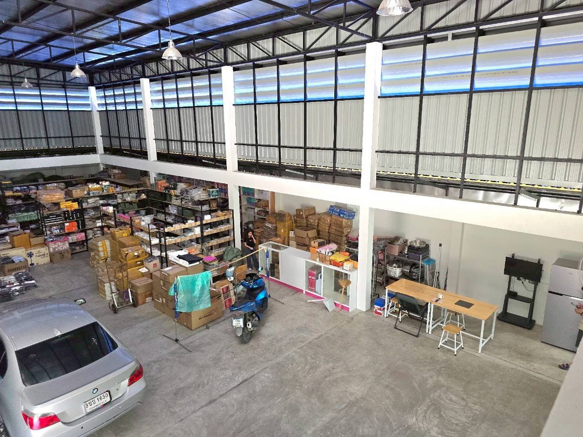 For RentWarehouseBang kae, Phetkasem : Warehouse/office for rent, Phutthamonthon Sai 2, Sala Thammasop Subdistrict, Thawi Watthana District, Bangkok, area 405 sq m.
