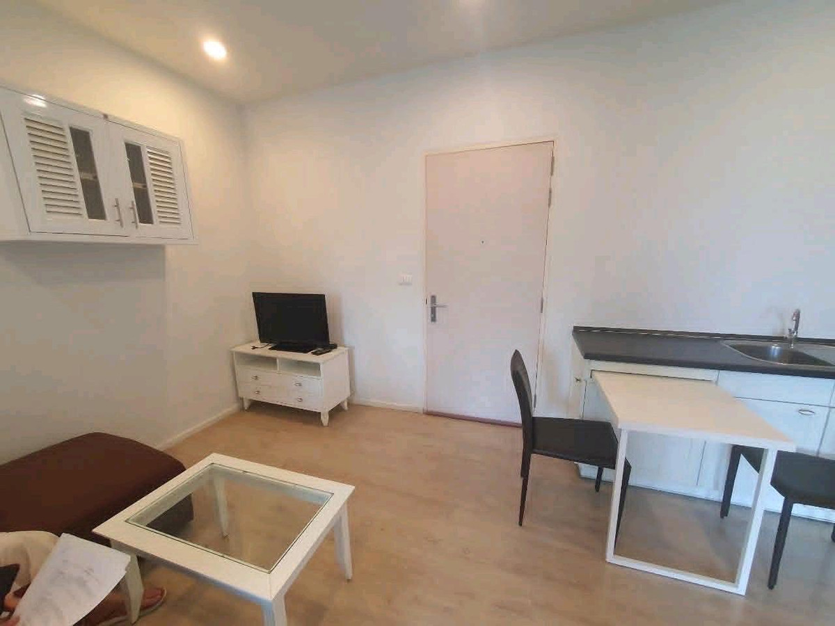 For RentCondoPattanakan, Srinakarin : 🚇📍Good location near the BTS, Soi Rama 9, Soi 45, Suan Luang Subdistrict, Suan Luang District, Bangkok.