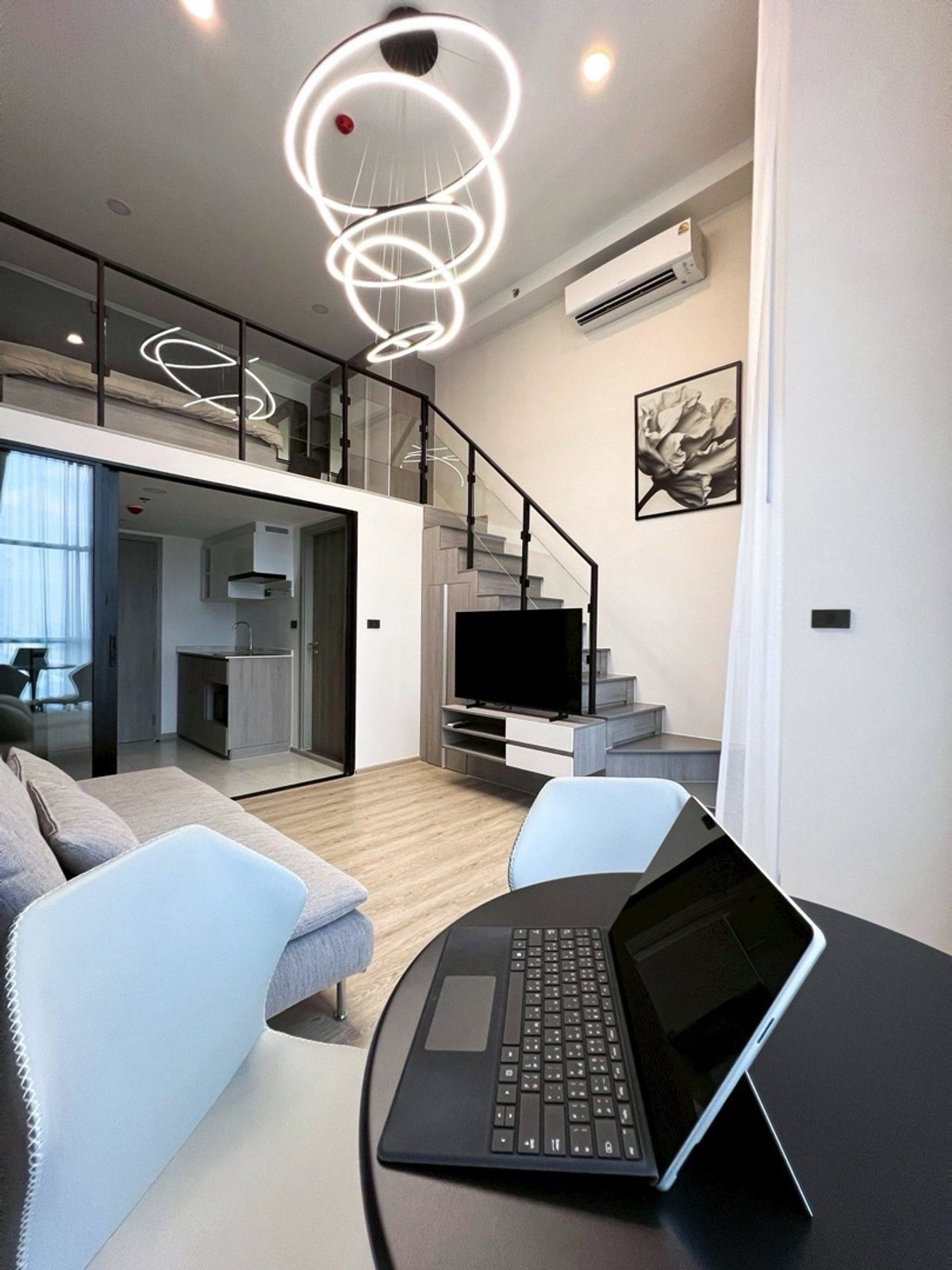 ให้เช่าคอนโดปิ่นเกล้า จรัญสนิทวงศ์ : 💙@condocurator 💙 ให้เช่า Origin Plug & Play Sirindhorn Station ห้องเพดานสูง มีเครื่องซักผ้า พร้อมเข้าอยู่ [PM4854] 