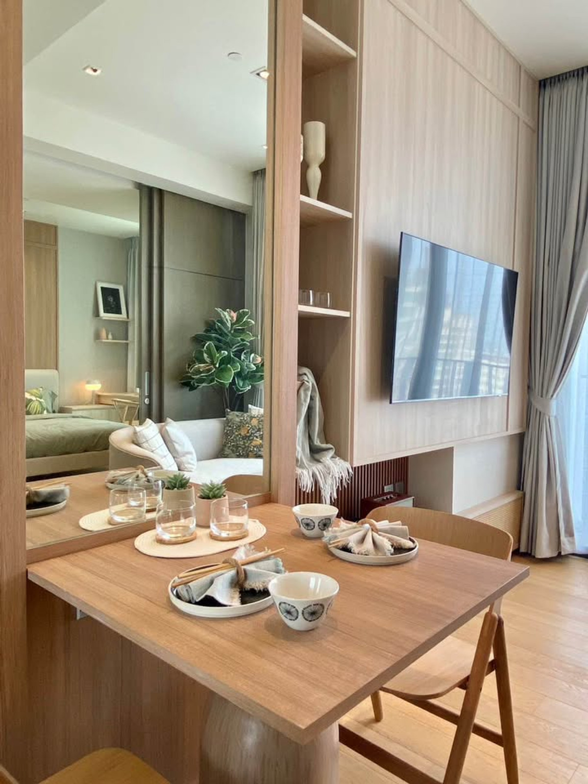 ให้เช่าคอนโดวิทยุ ชิดลม หลังสวน : ปล่อยเช่า คอนโดLuxury ใกล้ BTS ชิดลม เพียง 280 ม. | โครงการ 28 Chidlom | 1 ห้องนอน | 40 sqm. | ใกล้ Central Chidlom