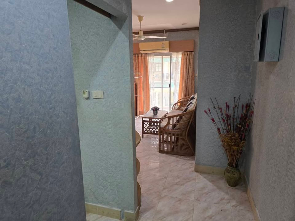 ขายอาคารพาณิชย์พัทยา บางแสน ชลบุรี สัตหีบ : ✅อาคารพาณิชย์ ตึกหัวมุม ทำเลดี รีโนเวทแล้ว ✅ Jomtien Complex Plaza จอมเทียน คอมเพล็กซ์ พลาซ่า