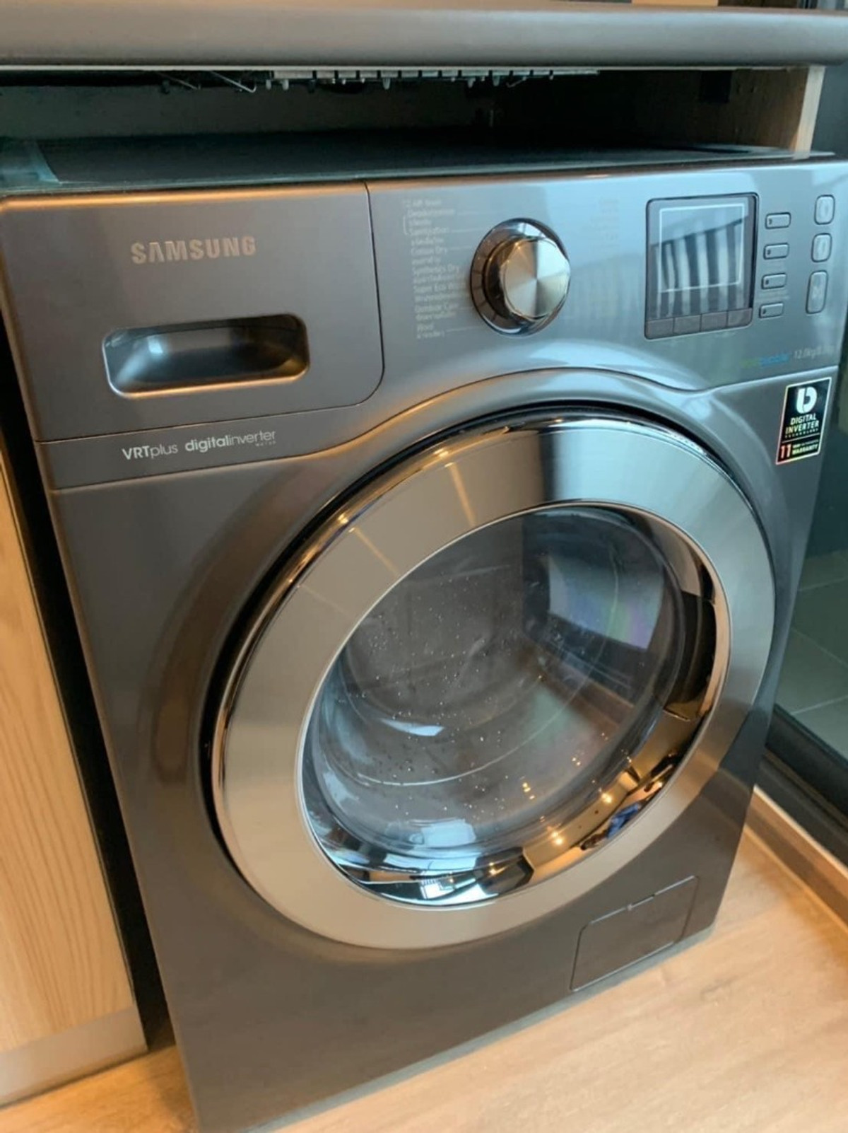 For RentCondoBangna, Bearing, Lasalle : Condo for Rent: Ideo O2 Near BTS Bang Na (approx. 300 meters)