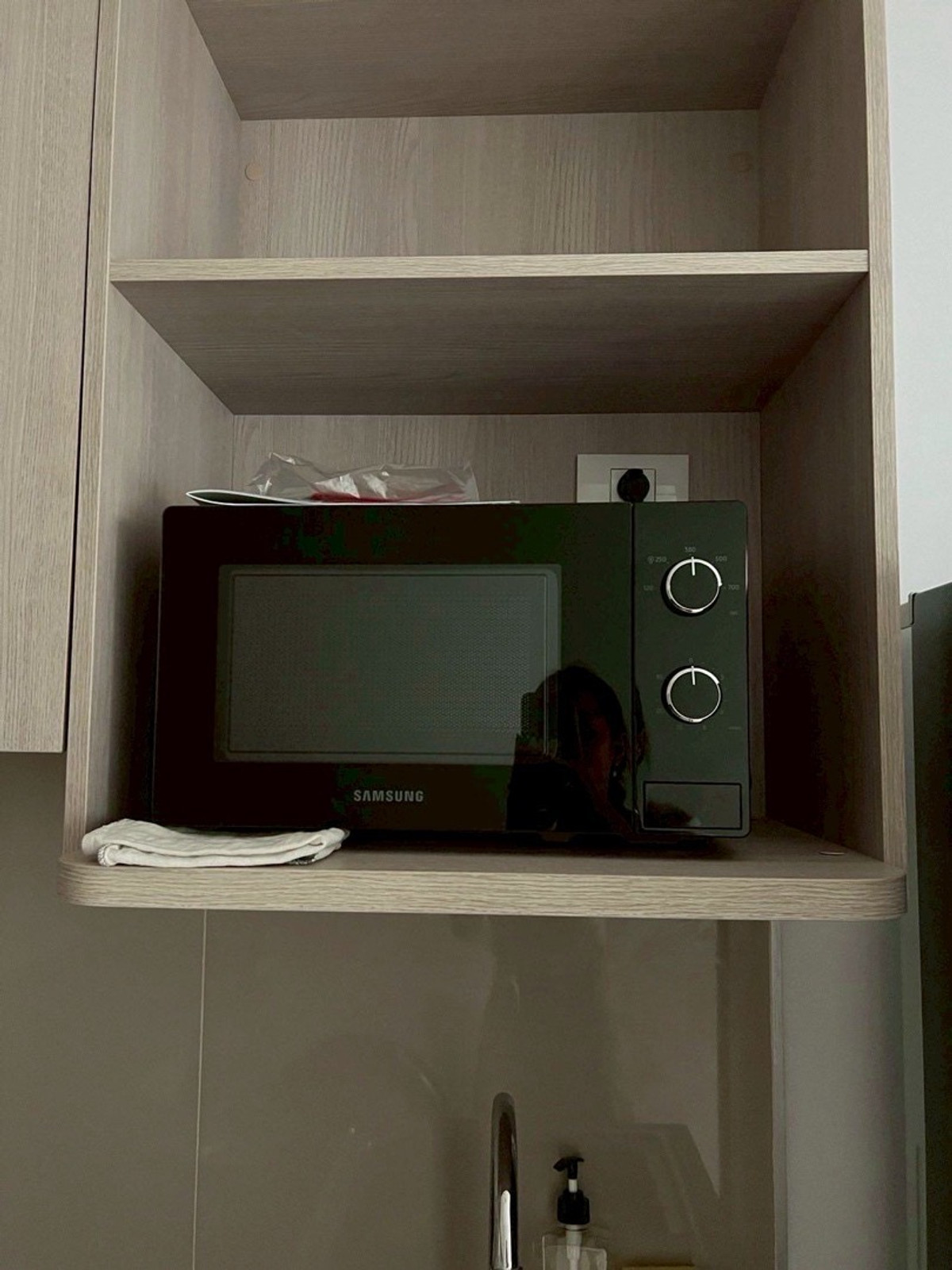 ให้เช่าคอนโดท่าพระ ตลาดพลู วุฒากาศ : 💙@condocurator 💙 ให้เช่า Elio Sathorn - Wutthakat ห้องใหม่ เฟอร์นิเจอร์ครบ [PM4868]