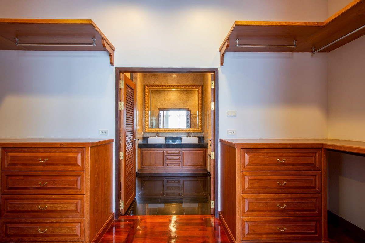 พัทยา บางแสน ชลบุรี สัตหีบ : ขาย/ให้เช่า พูลวิลล่าหรู "พร้อมท่าเรือส่วนตัว" View Talay Marina เดินลงหาดพัทยาได้เลย! 🏖️🛥️