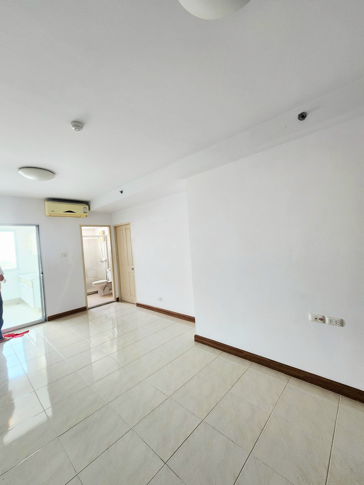 ให้เช่าคอนโดพระราม 5 ราชพฤกษ์ บางกรวย : [ให้เช่า] ห้องใหญ่เบิ้ม 51ตร.ม.! ศุภาลัย ปาร์ค แยกติวานนท์ 🛋️✨ เดินไป Big C ได้เลย!