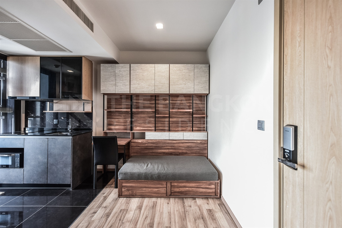 For SaleCondoSapankwai,Jatujak : 🔥Good Deal 🔥The Line Jatujak Mochit 1B1B 27 sqm. Just 4MB Call Ms.Angel(Aumi)0658209572