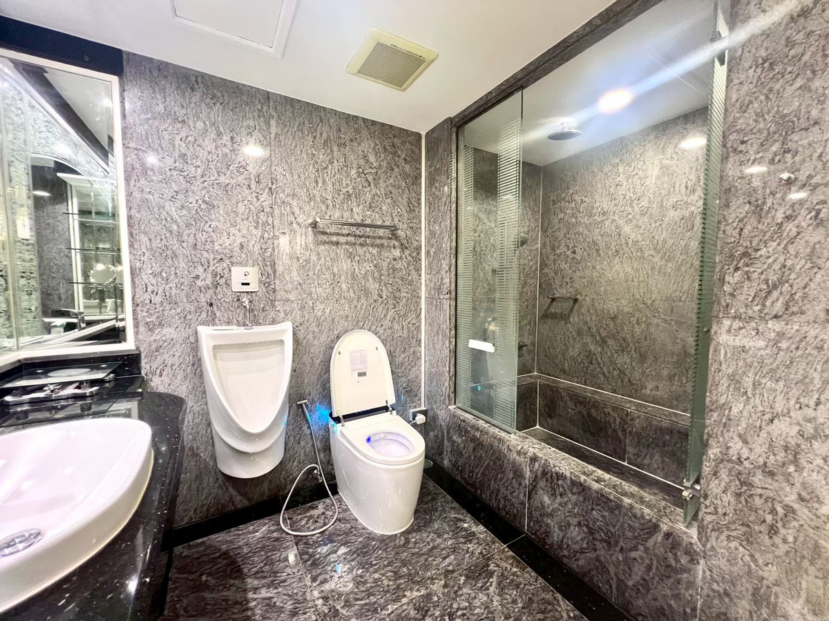 ให้เช่าคอนโดคลองเตย กล้วยน้ำไท : ✅ให้เช่าห้อง Penthouses ว่างพร้อมเข้าอยู่🔥Lumpini Park View ( 3 ห้องนอน 4 ห้องน้ำ, 267 ตรม.) ราคาเช่า 150,000/month Tel.0922635410 เอิร์ธ