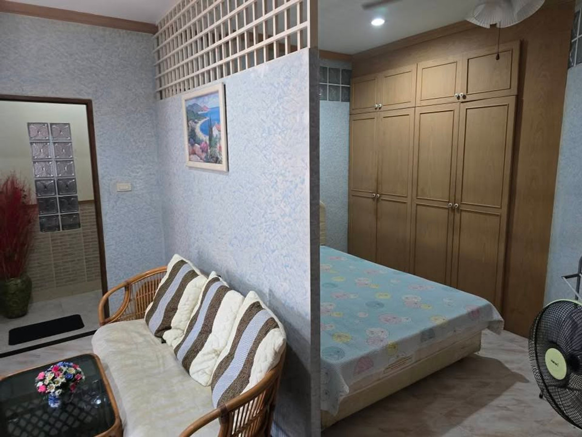 ขายอาคารพาณิชย์พัทยา บางแสน ชลบุรี สัตหีบ : ✅อาคารพาณิชย์ ตึกหัวมุม ทำเลดี รีโนเวทแล้ว ✅ Jomtien Complex Plaza จอมเทียน คอมเพล็กซ์ พลาซ่า