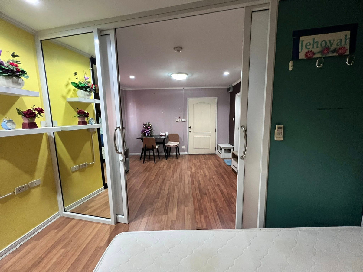 For SaleCondoSathorn, Narathiwat : ✅Top Floor Corner Unit Condo Fully Furnished Near Sathorn–Silom✅ Lumpini Place Narathiwas 24